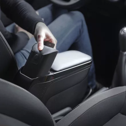 RATI ARMSTER 2 kartámasz FIAT 500 HYBRID 2026-  [fekete,vegán bőr]