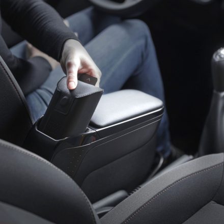 RATI ARMSTER 2 kartámasz DACIA SPRING 2024-  [fekete,vegán bőr]