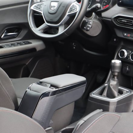 RATI ARMSTER 2 kartámasz DACIA JOGGER 2021-  [fekete,vegán bőr]