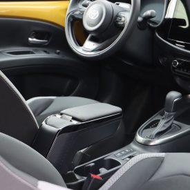   RATI ARMSTER 2 kartámasz TOYOTA AYGO X HYBRID 2026-  [fekete,vegán bőr]