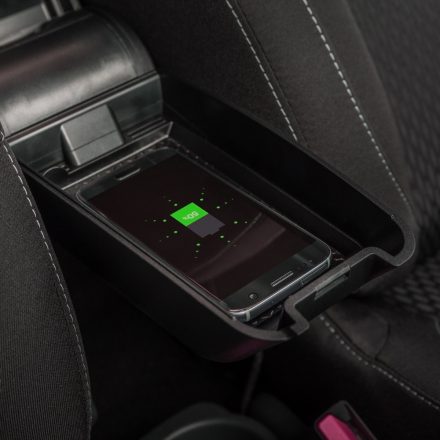 Vezeték nélküli Qi telefontöltő Armster 3-hoz USB-vel (8-24V / 2,6A DC ===)   _